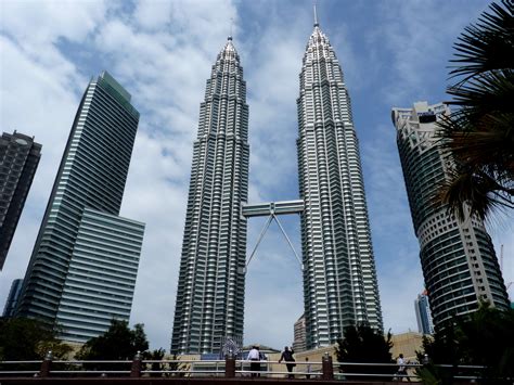 Petronas Twin Towers, Kuala Lumpur, Malaysia .